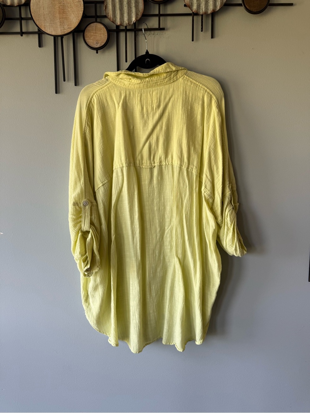 American Eagle Outfitters Light Yellow Button-Down Shirt - Picture 2 of 5